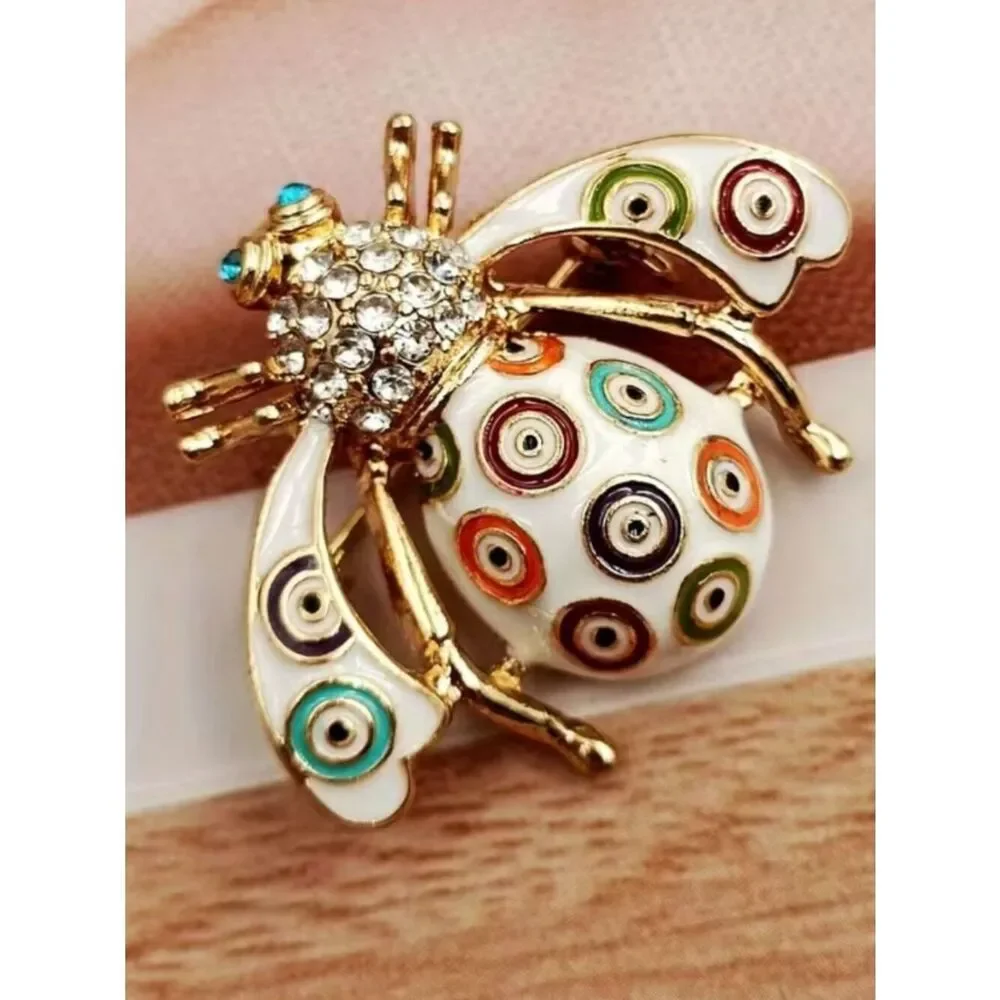 NWT Baroque Style Vintage Inspired Enamel Brooch Bee Design Lapel Pin Golden